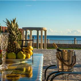 8 bedroom luxury villa with pool near Koutsounari, sleeps 16